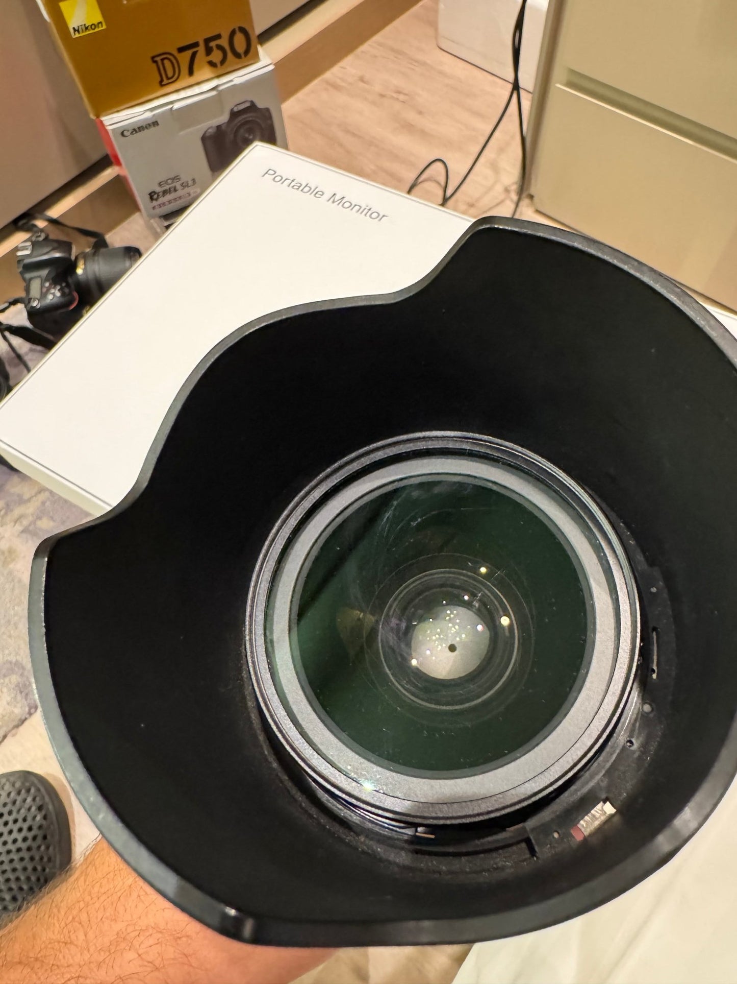 Nikon 24 - 70 2.8 like new - Camera World